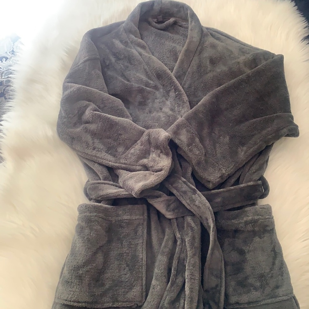 🖤COZY FLUFFY UNISEX ROBE🖤